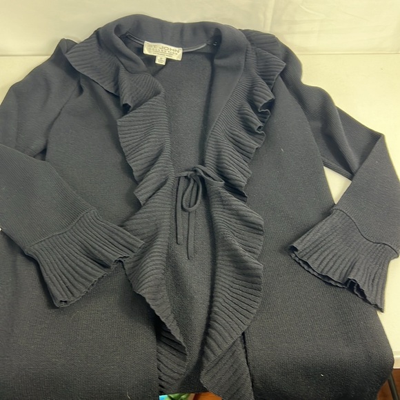 St. John Collection Sz 6 Long Ruffle Front Cardigan Black Santana Knit EUC - Picture 4 of 9